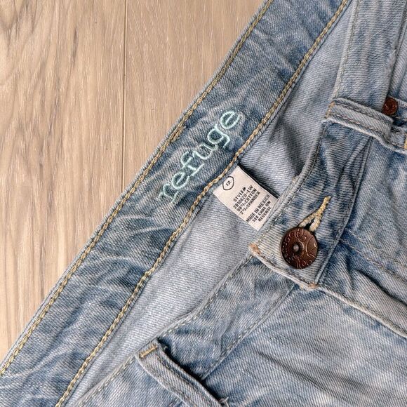 Refuge distressed Jean Shorts Size 12 - Picture 3 of 3